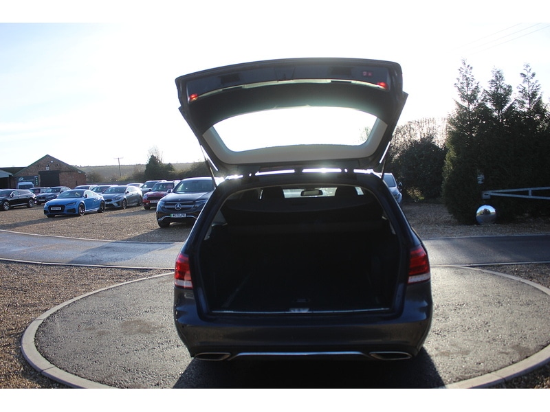 Used Mercedes-Benz E Class for sale - 77104559: Photo 17