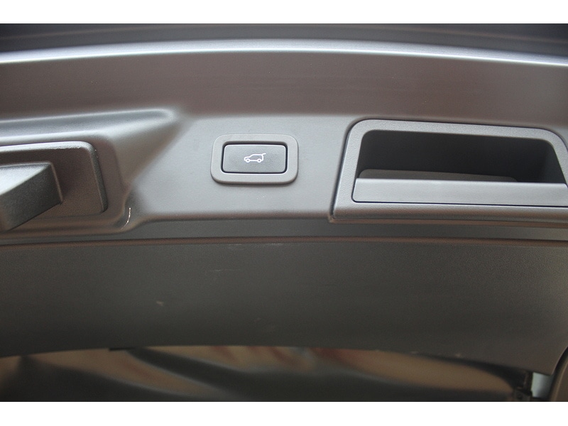 Used Land Rover Range Rover Velar 2019 for sale - 77392574: Photo 37