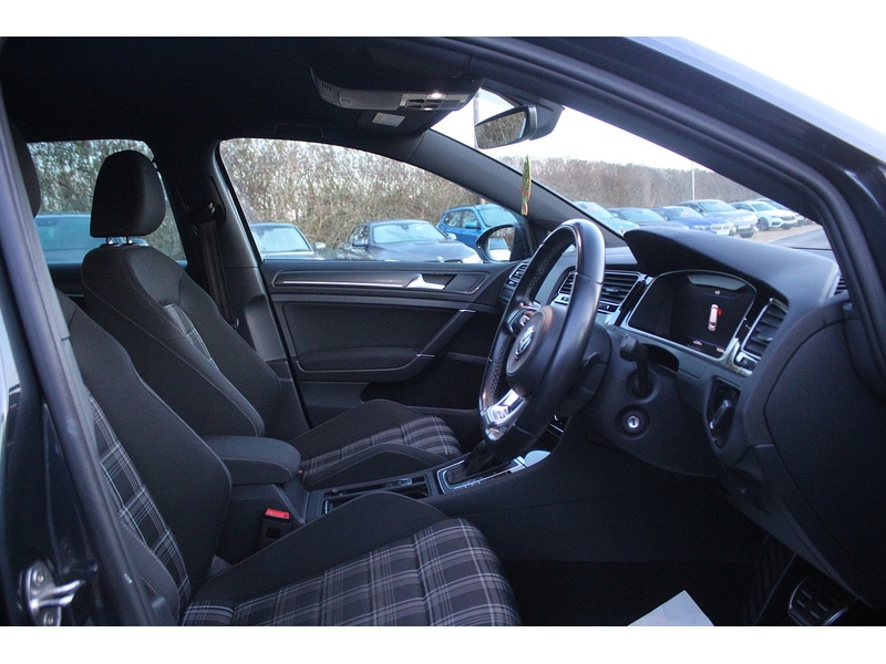 Used Volkswagen Golf 2018 for sale - 77159053: Photo 15