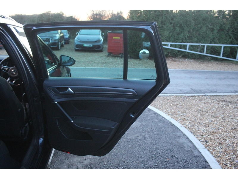 Used Volkswagen Golf 2018 for sale - 77159053: Photo 33