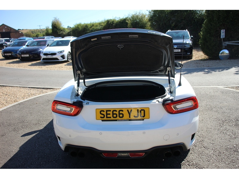 Used Abarth 124 Spider 2016 for sale - 79444142: Photo 36