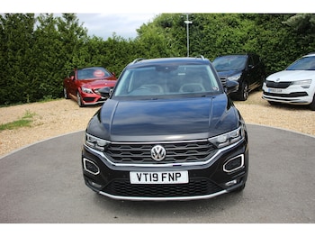 Used Volkswagen T-Roc 2019 for sale - 79321176: Photo