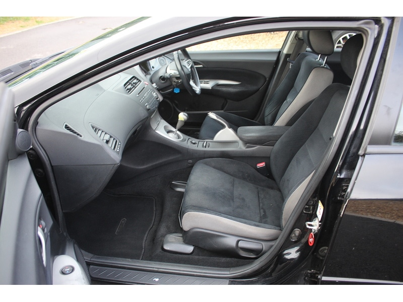 Used Honda Civic 2007 for sale - 76612619: Photo 16