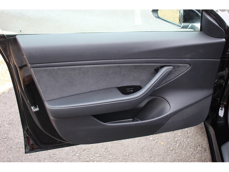 Used Tesla Model 3 2019 for sale - 78031222: Photo 32