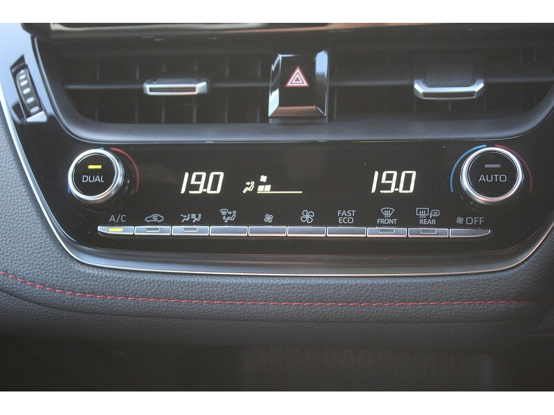 Used Toyota Corolla 2019 for sale - 76157847: Photo 32