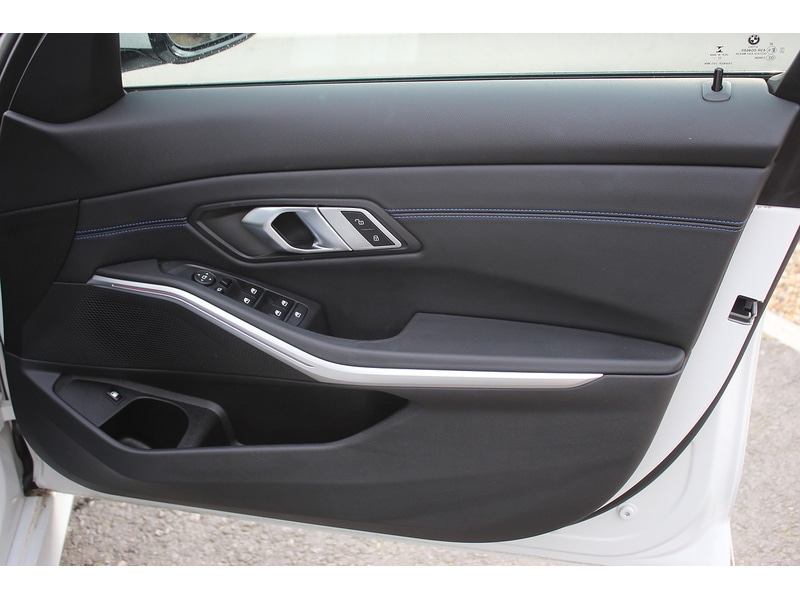 Used BMW 3 Series 2023 for sale - 77974492: Photo 32