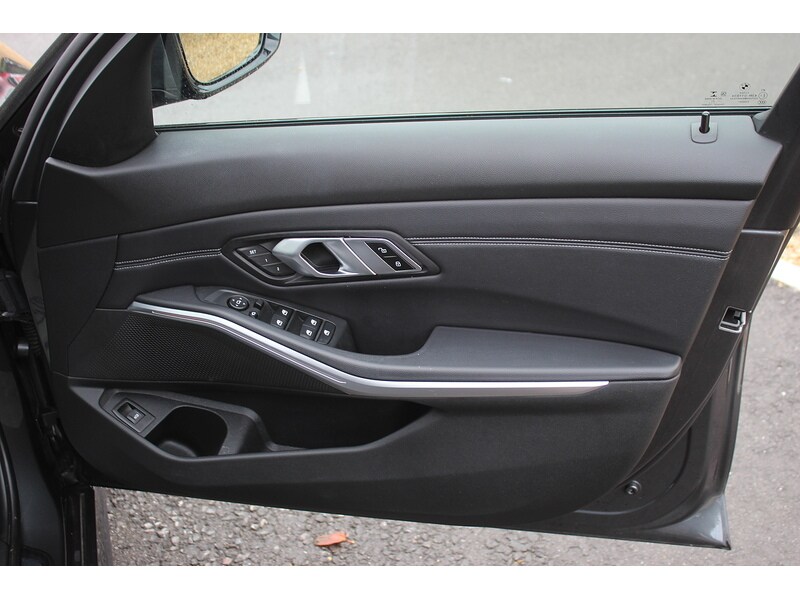 Used BMW 3 Series 2021 for sale - 76470651: Photo 32