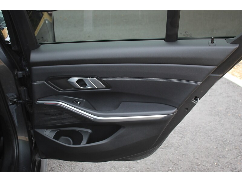 Used BMW 3 Series 2021 for sale - 76470651: Photo 35