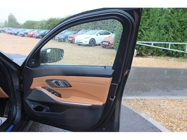Used BMW 3 Series 2019 for sale - 75704332: Photo 32
