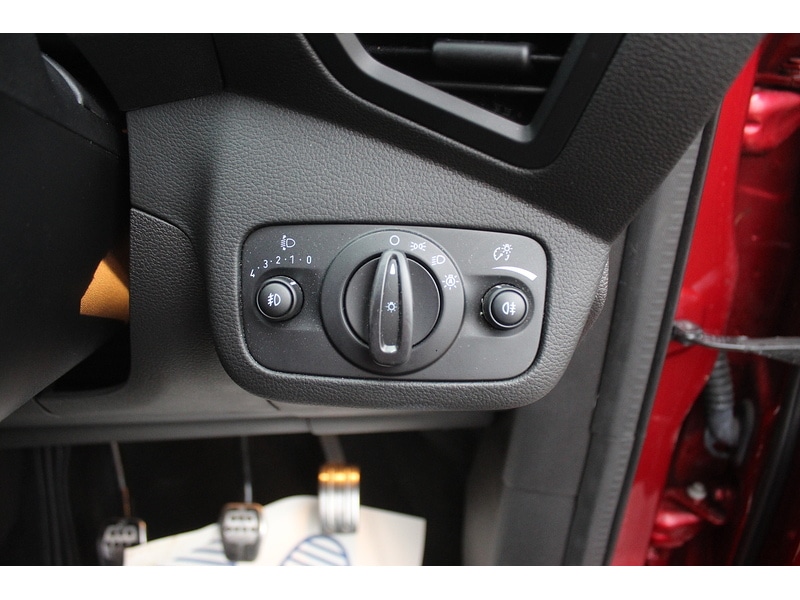 Used Ford Kuga 2017 for sale - 76962839: Photo 27