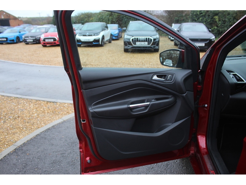 Used Ford Kuga 2017 for sale - 76962839: Photo 29