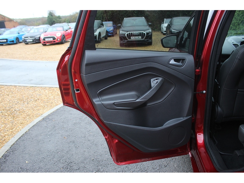 Used Ford Kuga 2017 for sale - 76962839: Photo 30