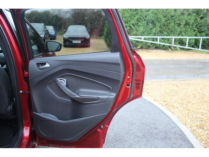 Used Ford Kuga 2017 for sale - 76962839: Photo 31