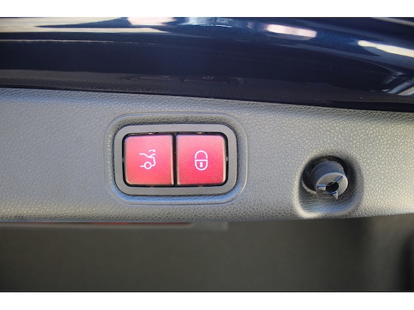 Used Mercedes-Benz E-Class 2020 for sale - 76180783: Photo 31