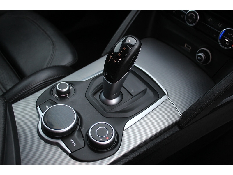 Used Alfa Romeo Stelvio 2019 for sale - 77384862: Photo 24