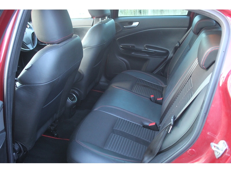 Used Alfa Romeo Giulietta 2011 for sale - 76751500: Photo 14