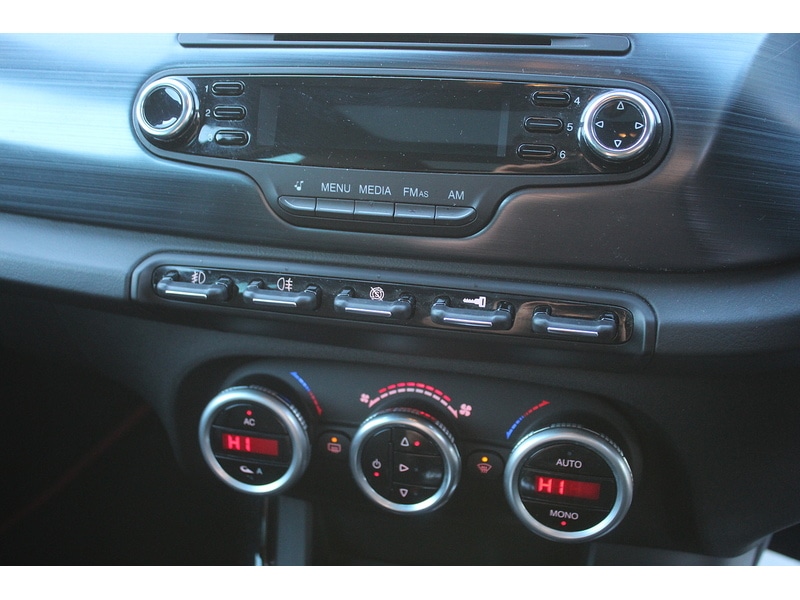 Used Alfa Romeo Giulietta 2011 for sale - 76751500: Photo 26