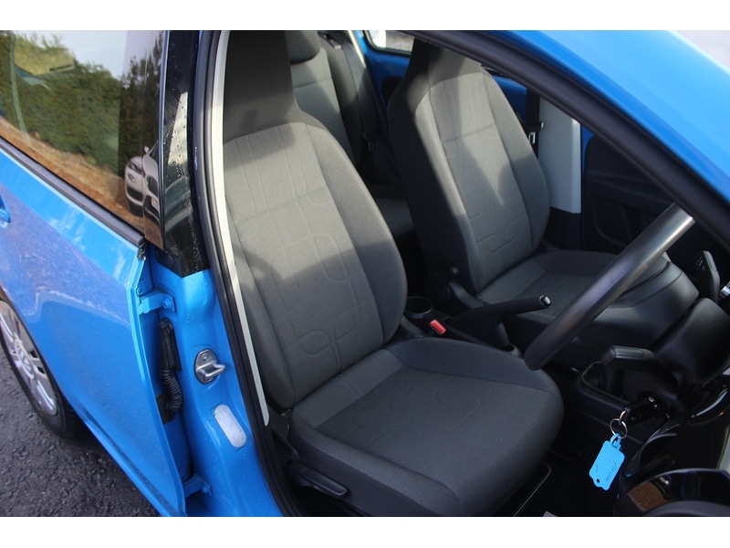Used Volkswagen up! 2014 for sale - 76934909: Photo 13