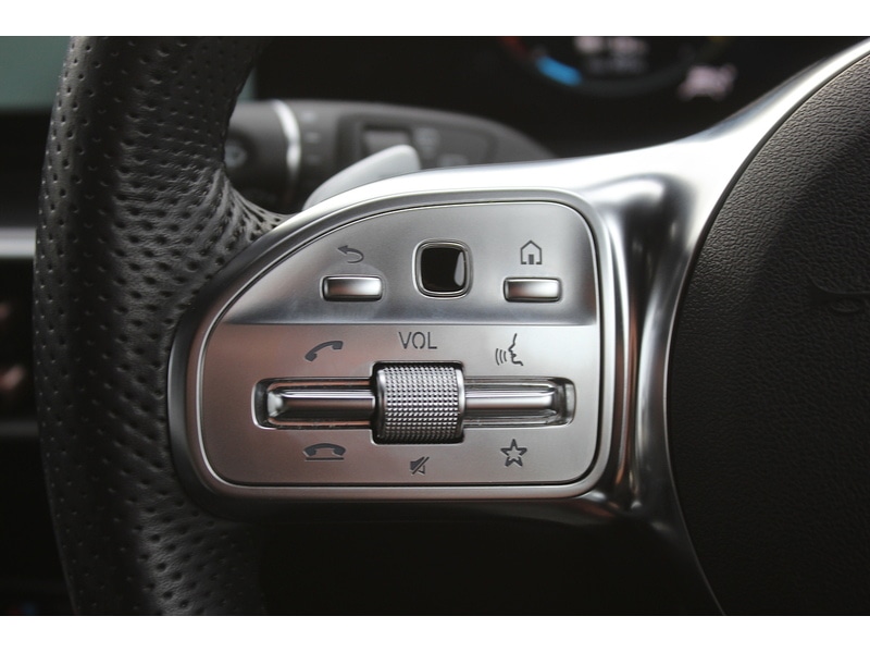 Used Mercedes-Benz EQC 2022 for sale - 76450361: Photo 25