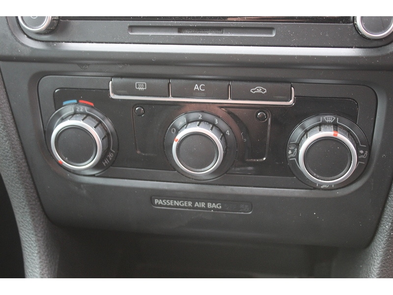 Used Volkswagen Golf 2010 for sale - 76368327: Photo 28