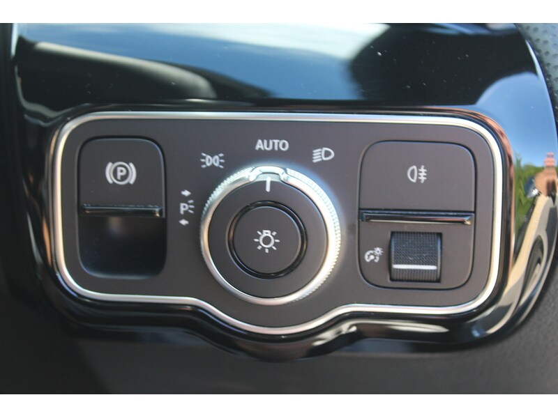 Used Mercedes-Benz CLA 2019 for sale - 75911529: Photo 30