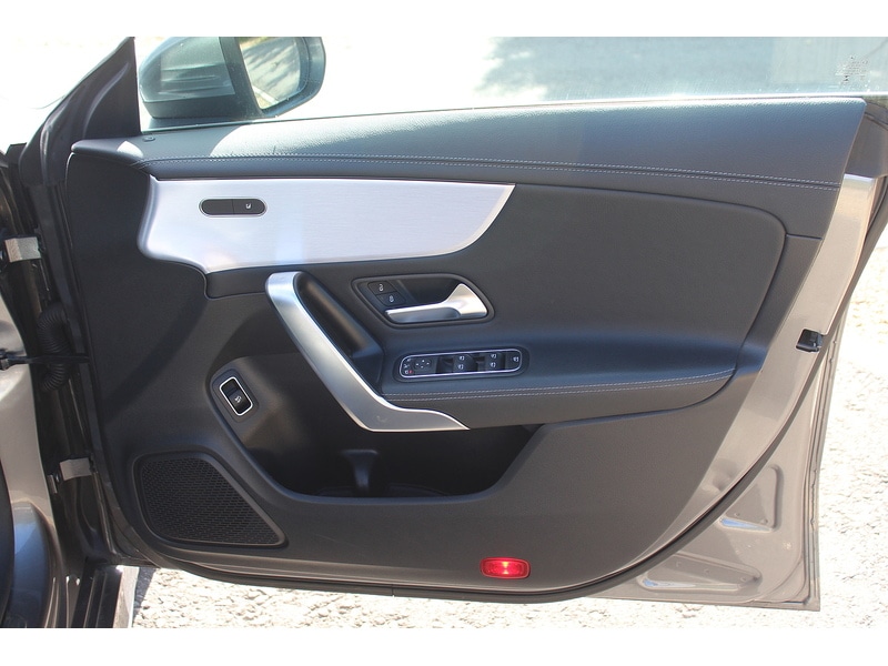 Used Mercedes-Benz CLA 2019 for sale - 75911529: Photo 32