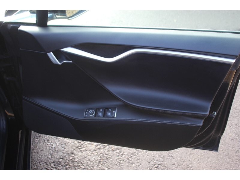 Used Tesla Model S 2018 for sale - 77222964: Photo 22