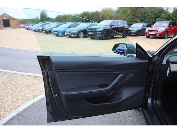 Used Tesla Model 3 2019 for sale - 76253228: Photo 39