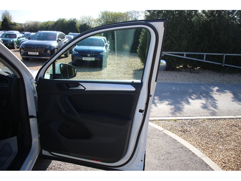 Used Volkswagen Tiguan 2019 for sale - 78083669: Photo 37