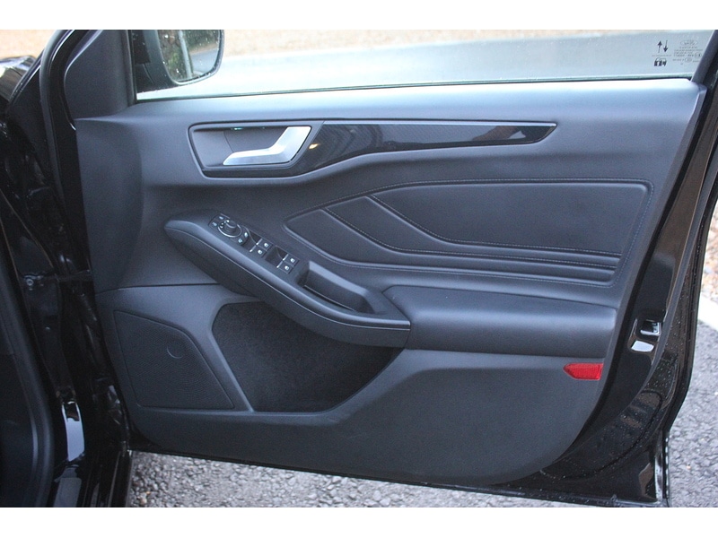 Used Ford Focus 2022 for sale - 76808316: Photo 32