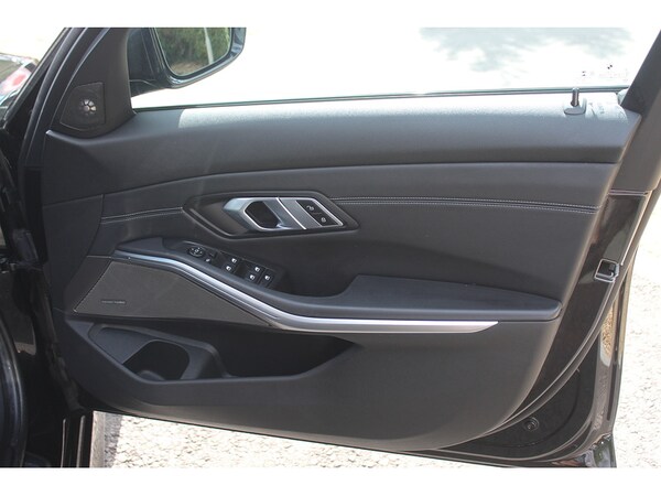 Used BMW 3 Series 2021 for sale - 75716949: Photo 32