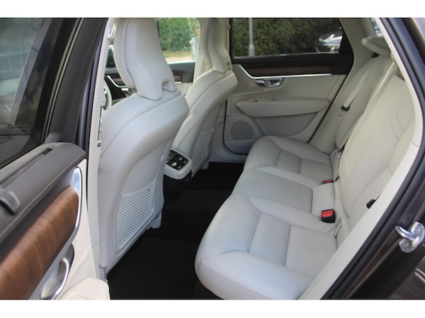 Used Volvo V90 Cross Country 2022 for sale - 75693630: Photo 17