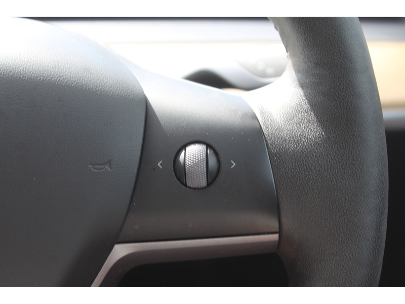 Used Tesla Model 3 2020 for sale - 75704331: Photo 24