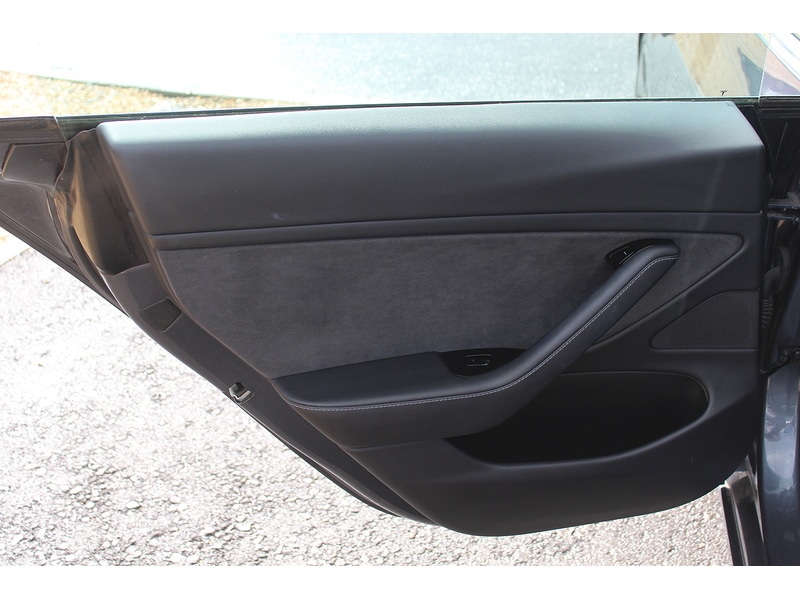 Used Tesla Model 3 2020 for sale - 75704331: Photo 28