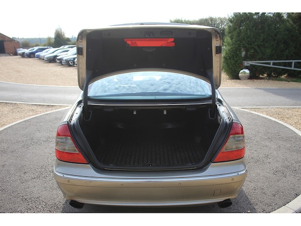 Used Mercedes-Benz E-Class 2006 for sale - 76219786: Photo 31