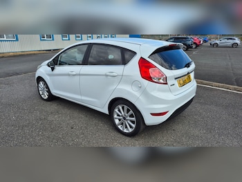 Used Ford Fiesta 2015 for sale - 79595765: Photo