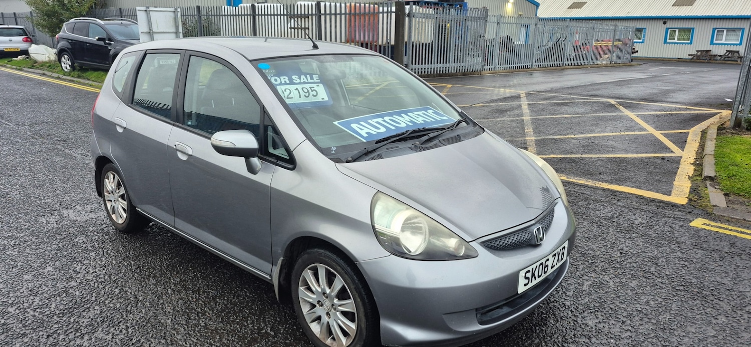 Used Honda Jazz 2006 for sale - 76427977: Photo 1