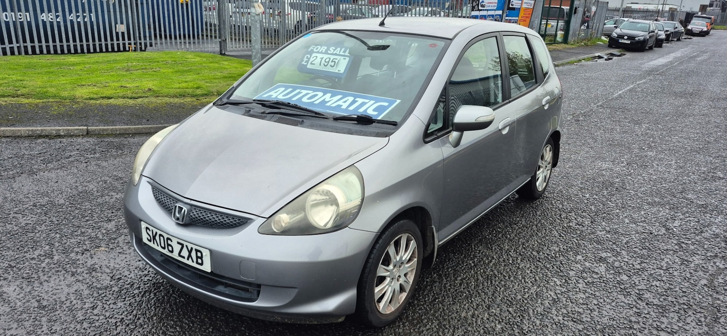 Used Honda Jazz 2006 for sale - 76427977: Photo 2