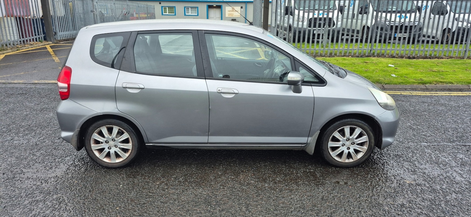 Used Honda Jazz 2006 for sale - 76427977: Photo 3