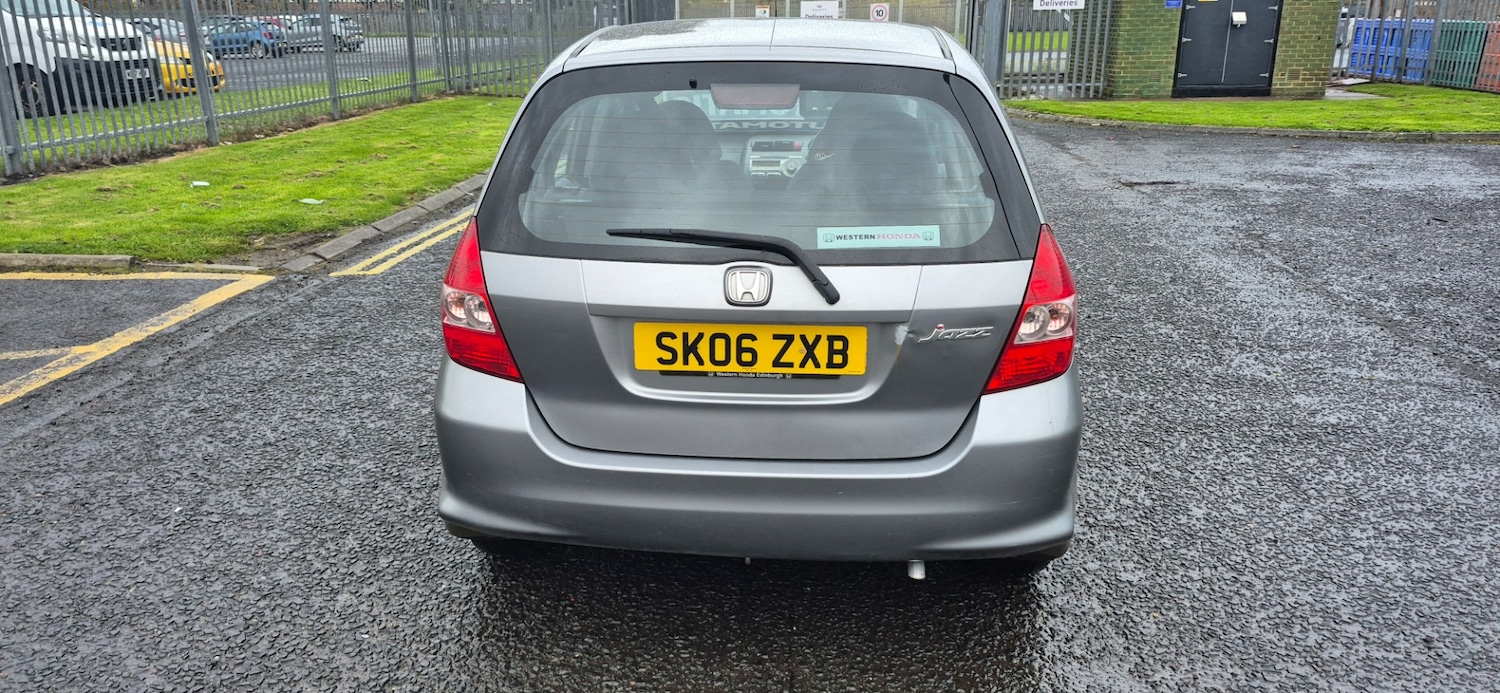 Used Honda Jazz 2006 for sale - 76427977: Photo 5