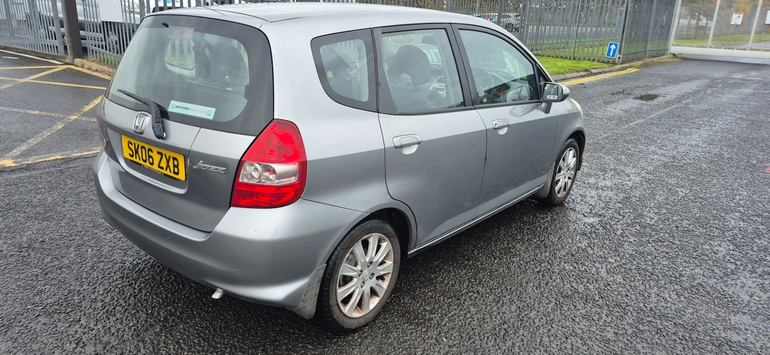 Used Honda Jazz 2006 for sale - 76427977: Photo 6