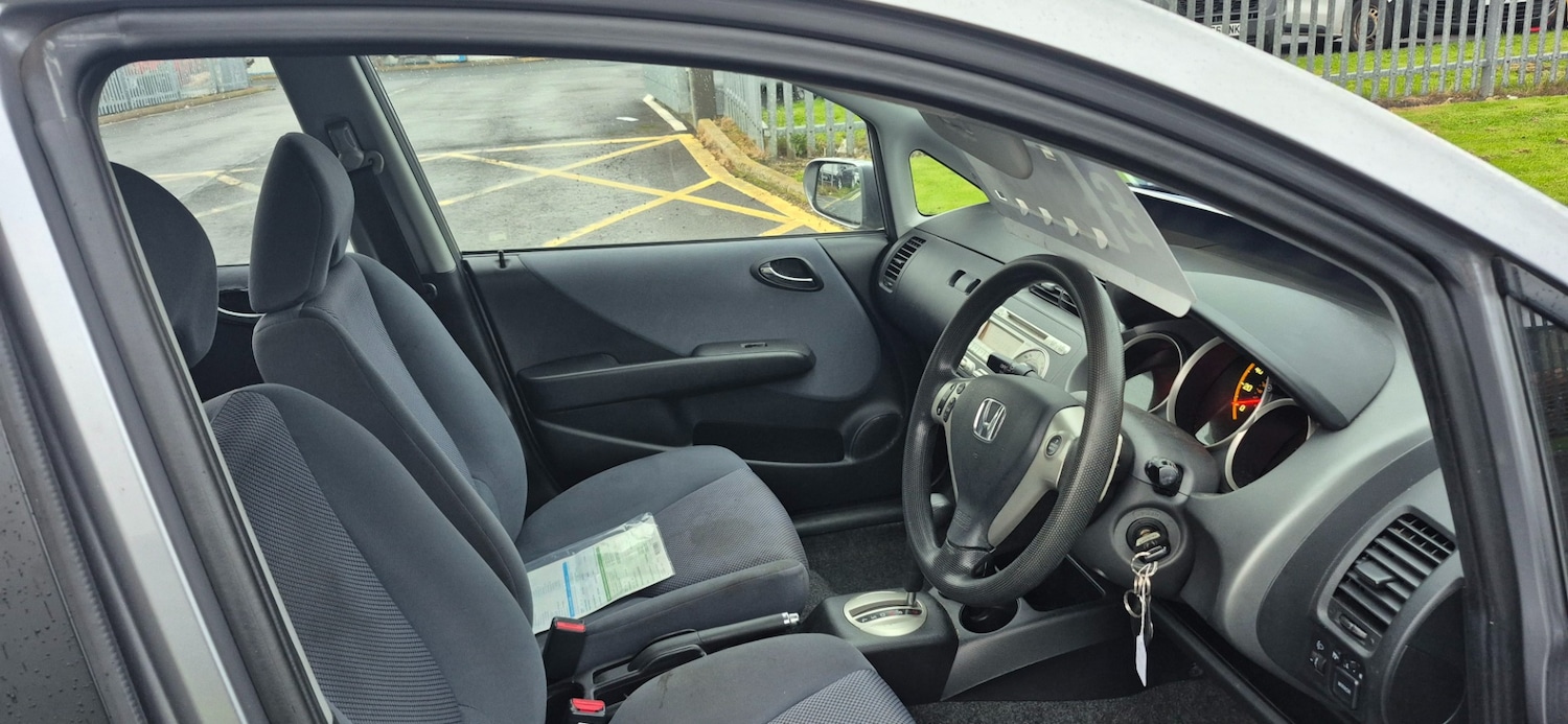 Used Honda Jazz 2006 for sale - 76427977: Photo 8