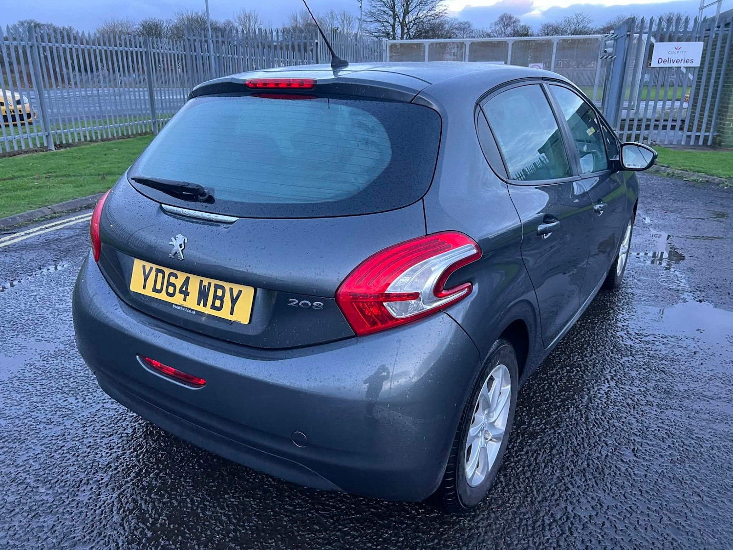 Used Peugeot 208 2014 for sale - 77073338: Photo 5
