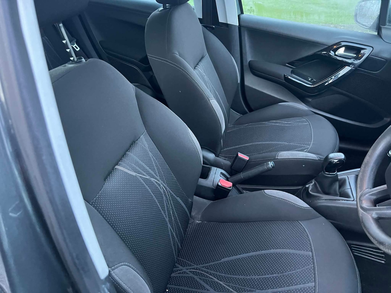 Used Peugeot 208 2014 for sale - 77073338: Photo 8