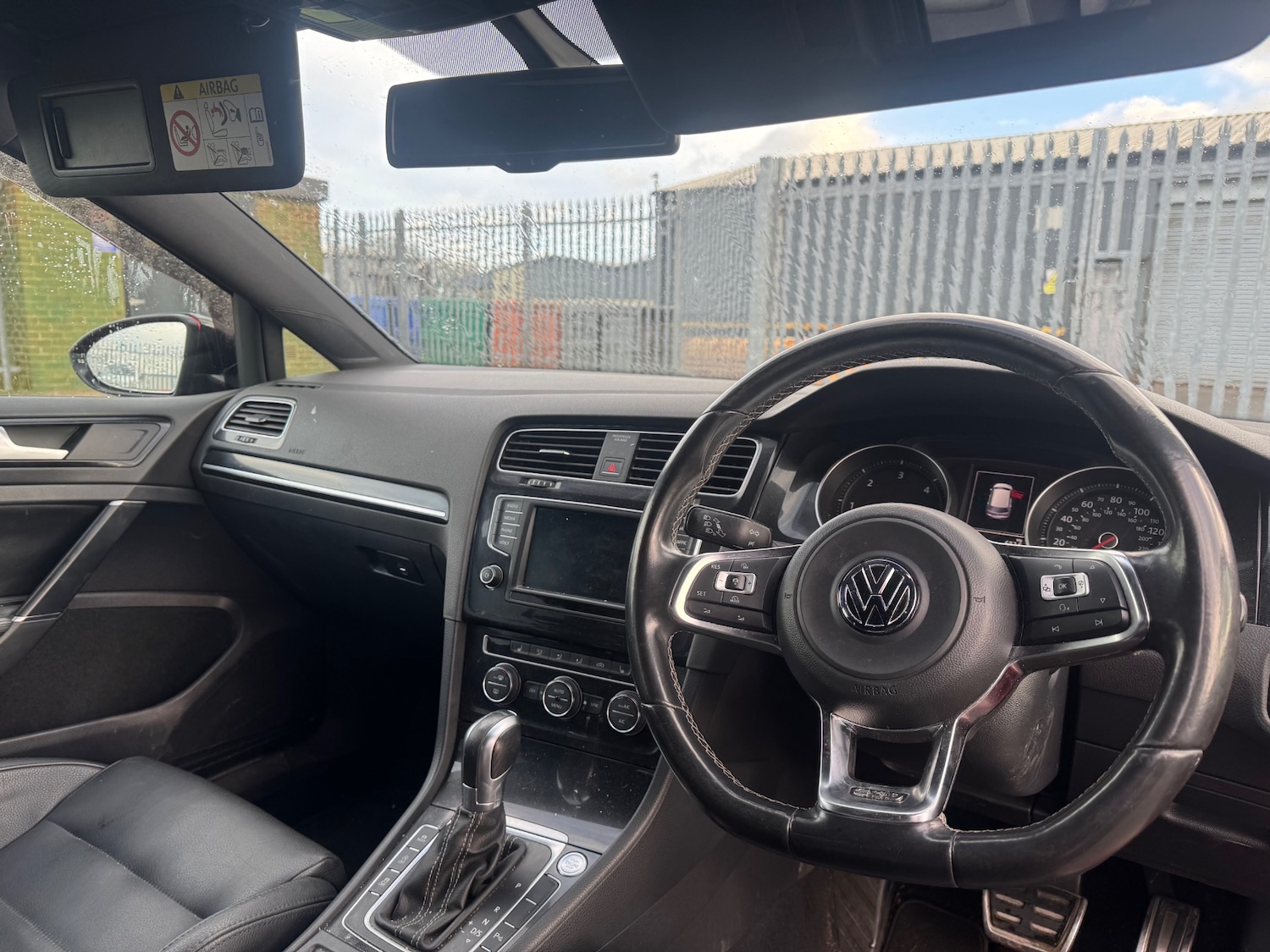 Used Volkswagen Golf 2016 for sale - 77848405: Photo 9