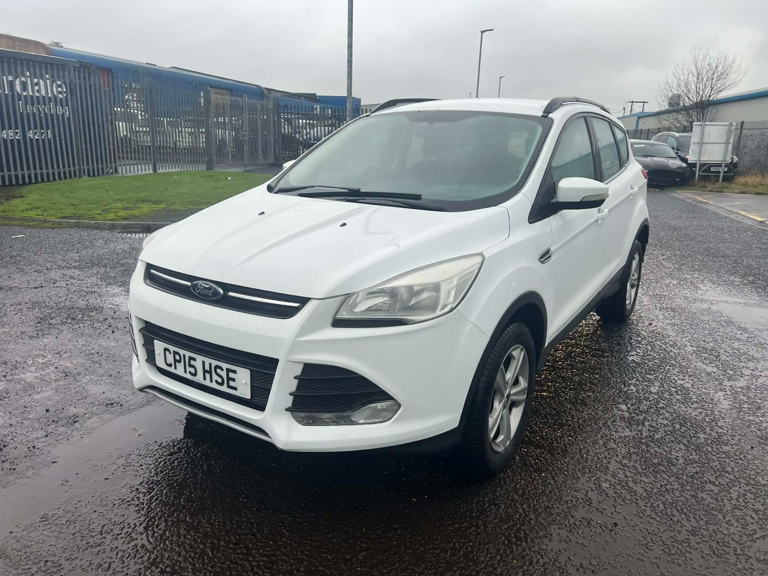 Used Ford Kuga 2015 for sale - 77450814: Photo 2