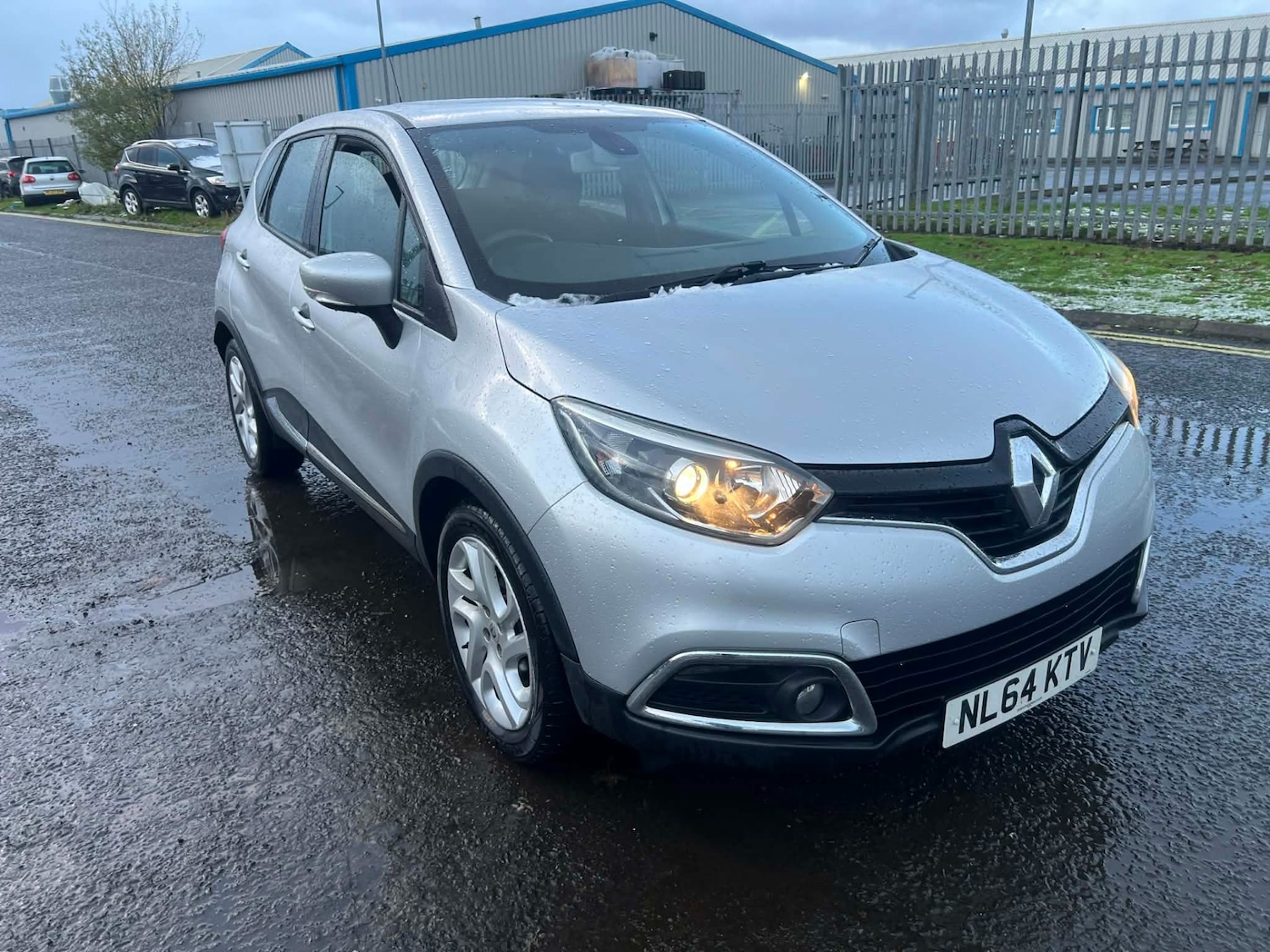 Used Renault Captur 2014 for sale - 76638401: Photo 2