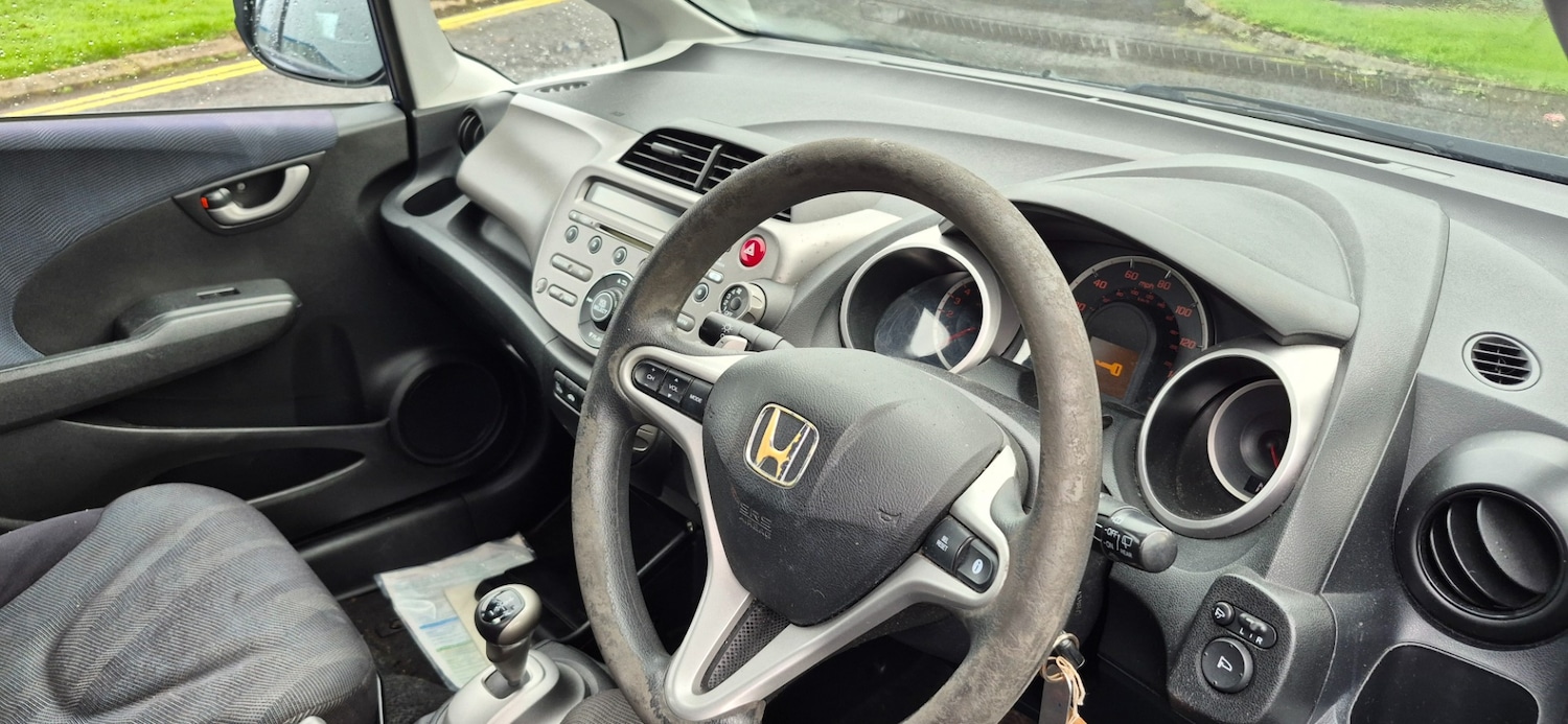 Used Honda Jazz 2010 for sale - 76517859: Photo 10