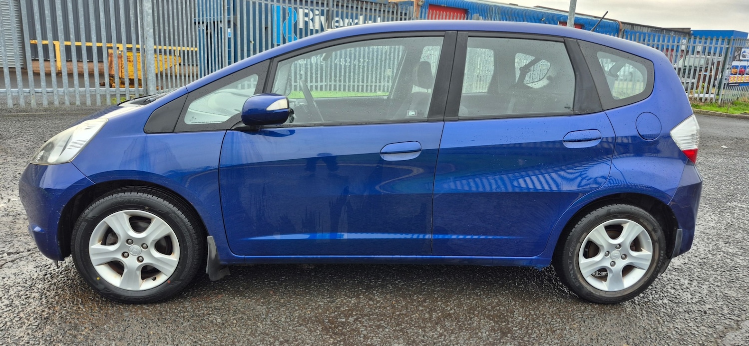 Used Honda Jazz 2010 for sale - 76517859: Photo 5