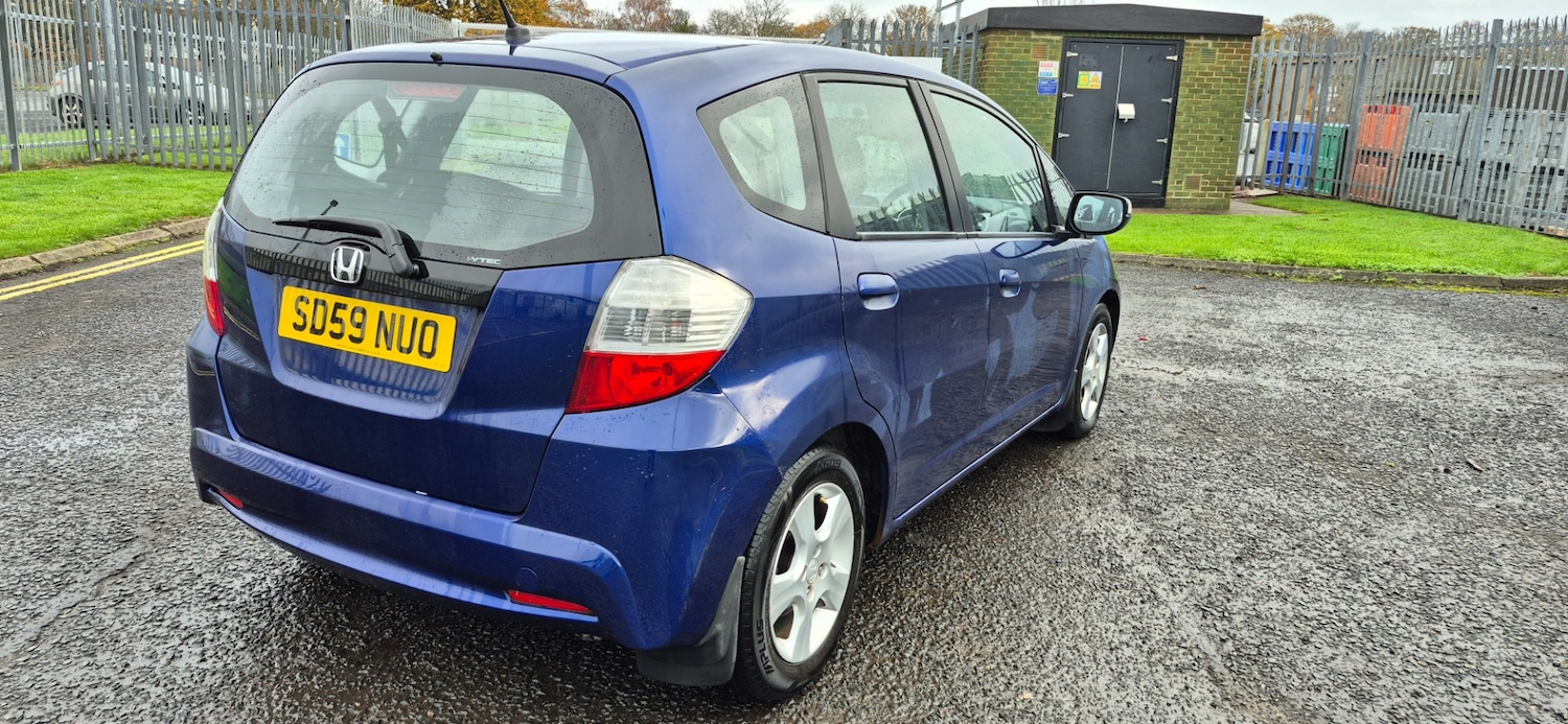 Used Honda Jazz 2010 for sale - 76517859: Photo 8